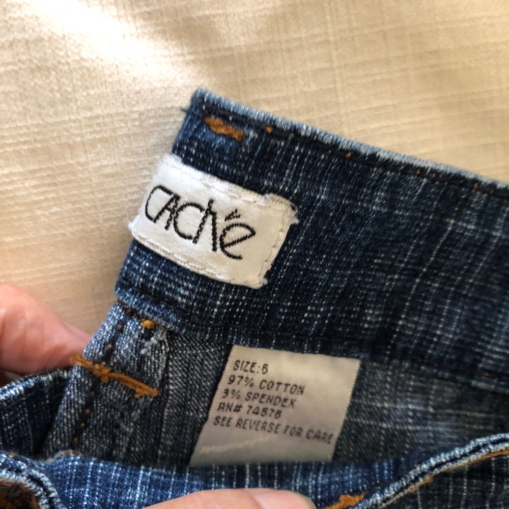 Cache Cropped Jeans - Picture 2 of 4
